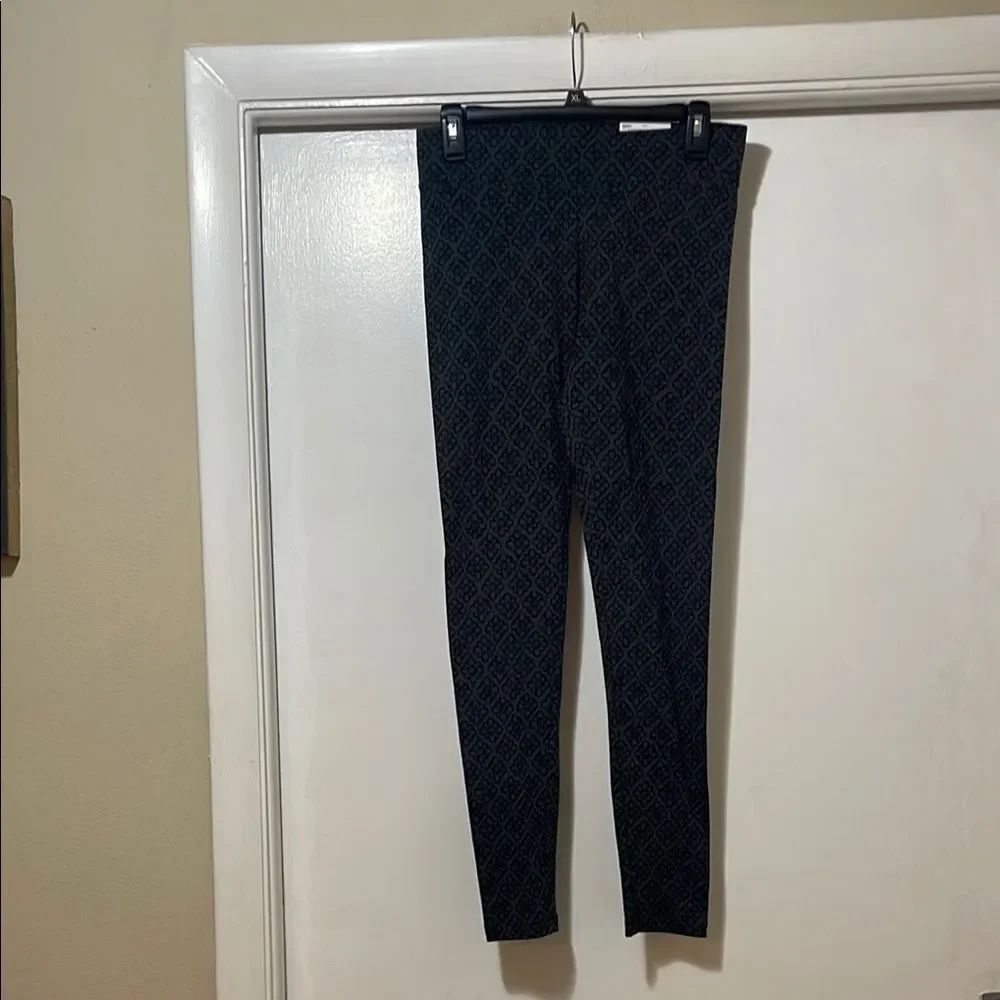 Sonoma Black Floral Leggings NWT size small